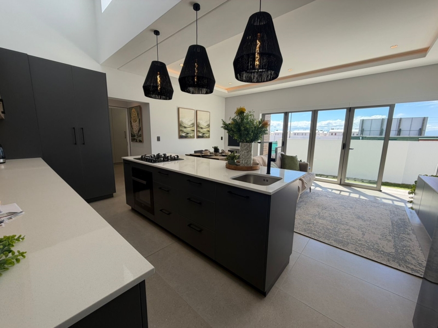 3 Bedroom Property for Sale in Heiderand Western Cape